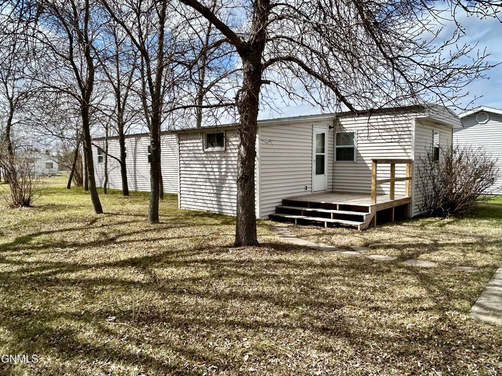 530 Becker Street, Turtle Lake, ND 58575