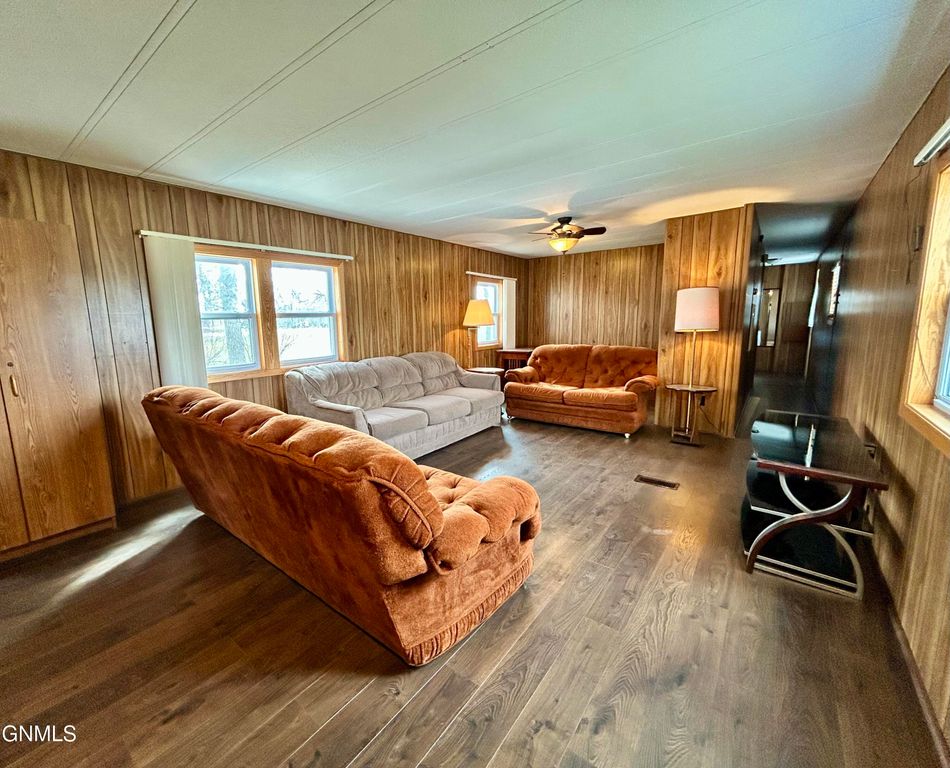 530 Becker Street, Turtle Lake, ND 58575 photo 16