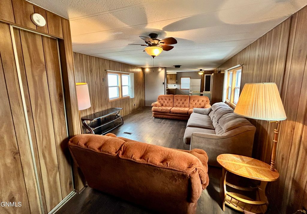 530 Becker Street, Turtle Lake, ND 58575 photo 18