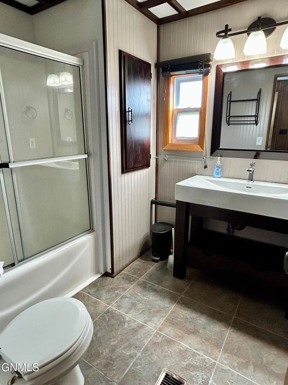 530 Becker Street, Turtle Lake, ND 58575 photo 26