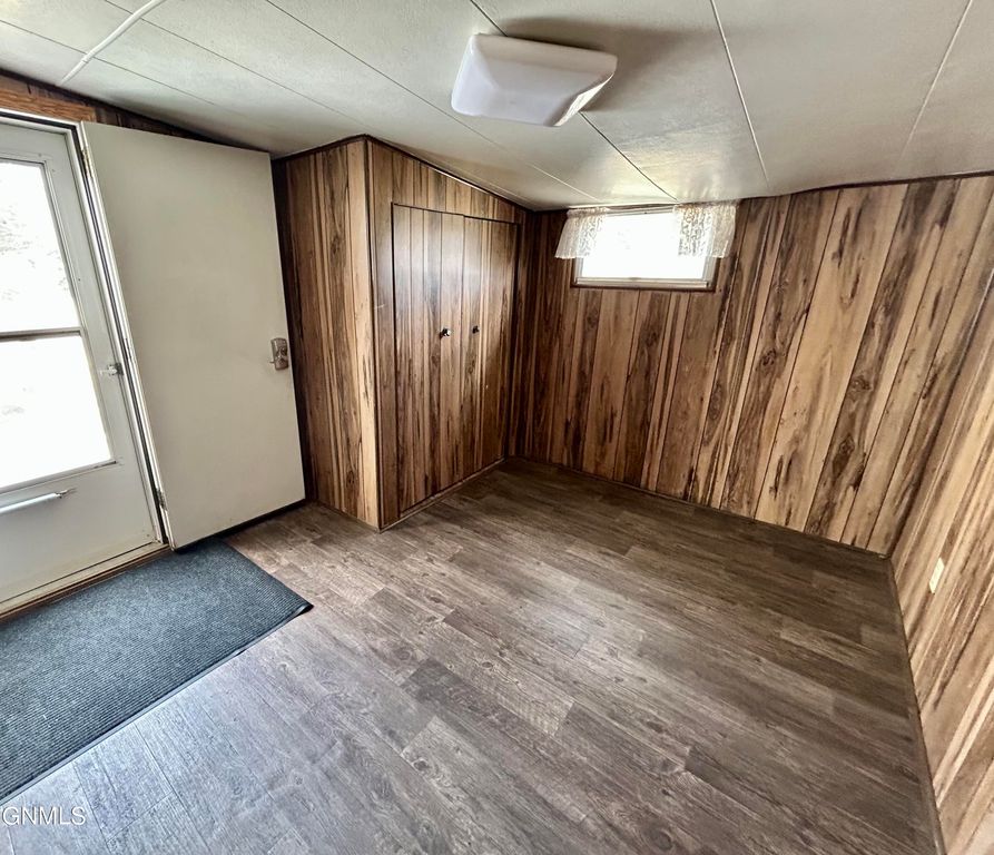 530 Becker Street, Turtle Lake, ND 58575 photo 3