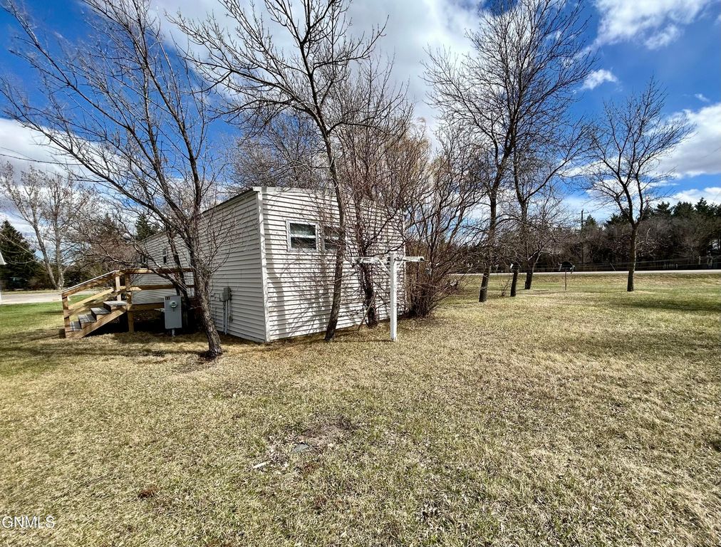 530 Becker Street, Turtle Lake, ND 58575 photo 38