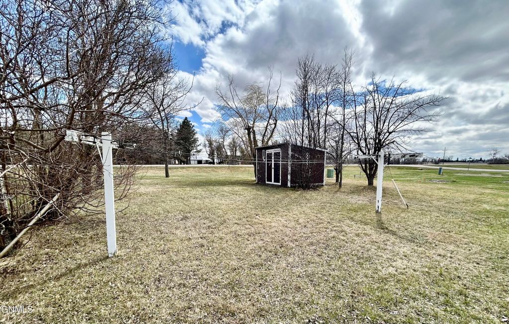 530 Becker Street, Turtle Lake, ND 58575 photo 39