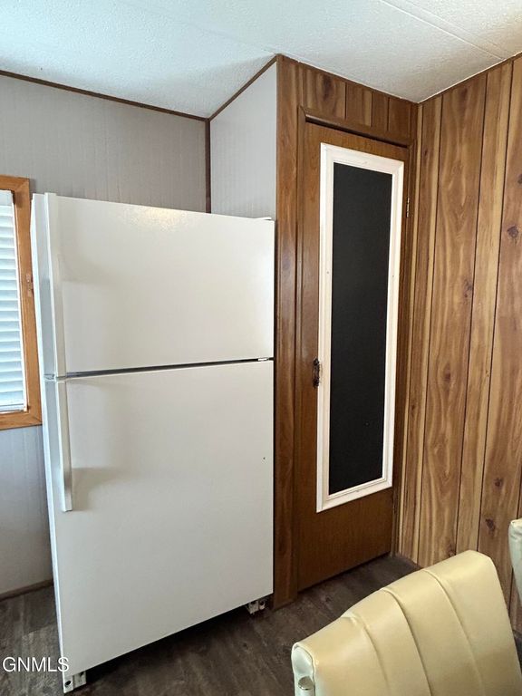 530 Becker Street, Turtle Lake, ND 58575 photo 9