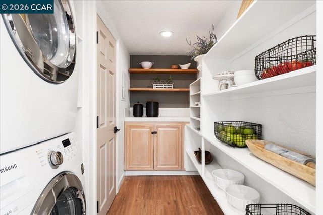 4175 Pickwick Dr, Concord, CA 94521