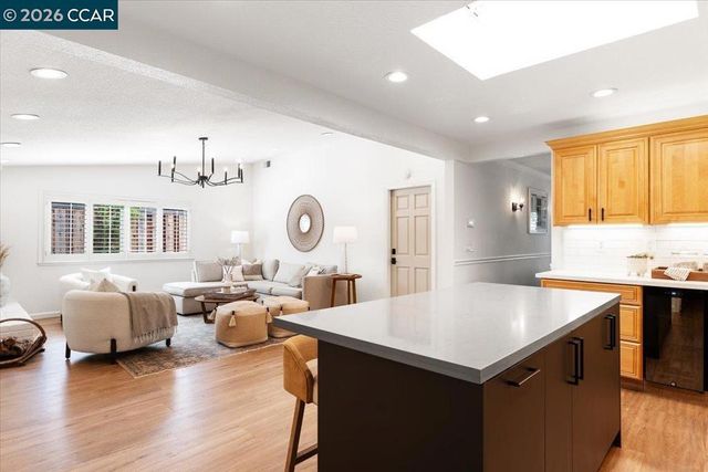 4175 Pickwick Dr, Concord, CA 94521