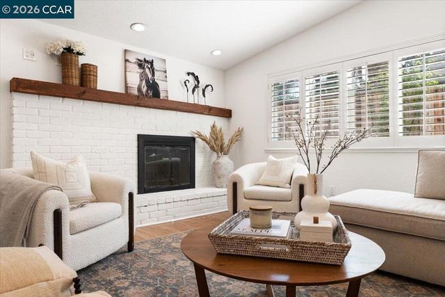 4175 Pickwick Dr, Concord, CA 94521