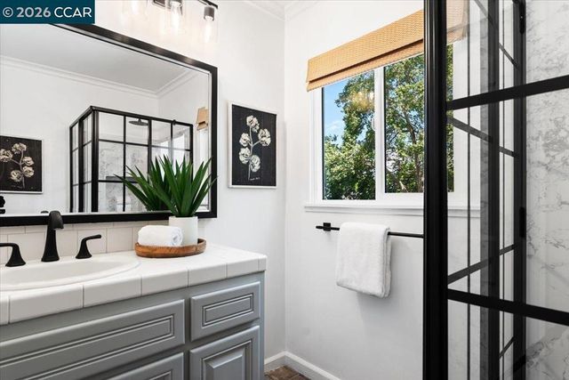 4175 Pickwick Dr, Concord, CA 94521