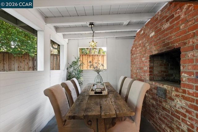 4175 Pickwick Dr, Concord, CA 94521