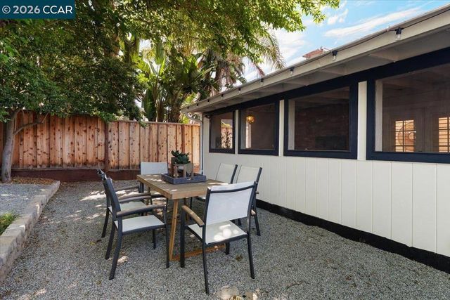 4175 Pickwick Dr, Concord, CA 94521