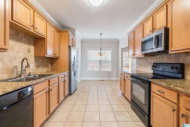 8604 HIGHLANDS TRACE, Trussville, AL 35173