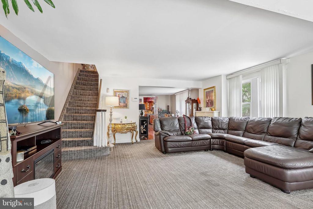 701 JOHNSTON ST, PHILADELPHIA, PA 19148 — photo 2