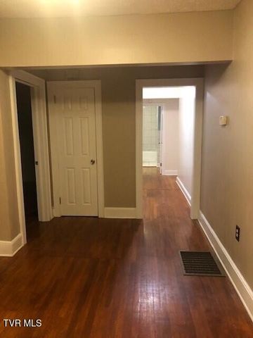 102 Woodland Drive, Johnson City, TN 37601