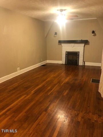 102 Woodland Drive, Johnson City, TN 37601