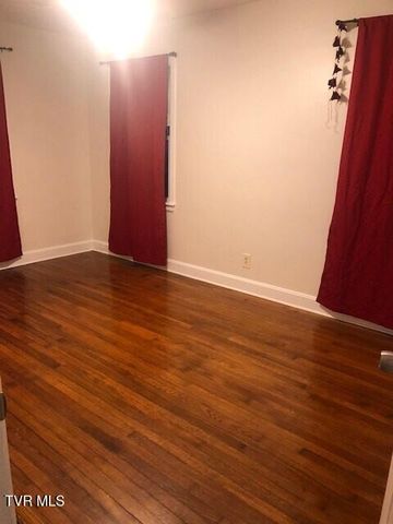102 Woodland Drive, Johnson City, TN 37601