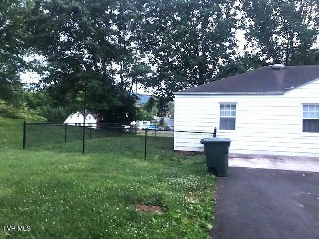 102 Woodland Drive, Johnson City, TN 37601