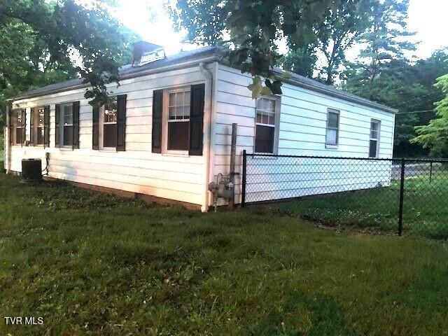 102 Woodland Drive, Johnson City, TN 37601
