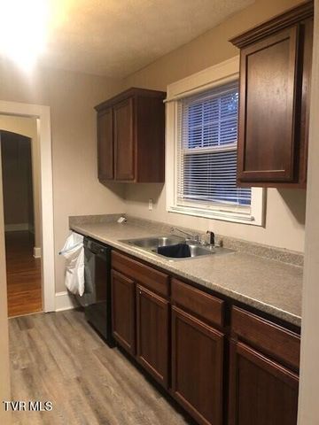102 Woodland Drive, Johnson City, TN 37601