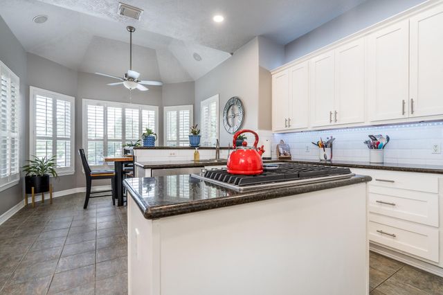 20303 Stone Lake Circle, Tomball, TX 77377