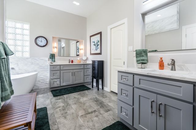 20303 Stone Lake Circle, Tomball, TX 77377