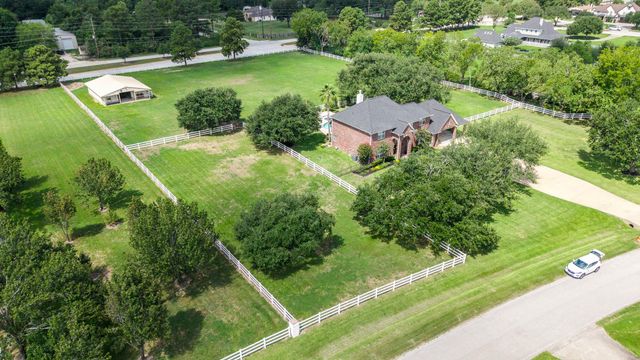 20303 Stone Lake Circle, Tomball, TX 77377