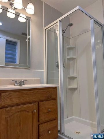 4 Mahan Street, Tenafly, NJ 07670