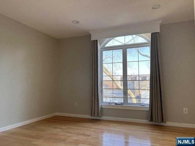 4 Mahan Street, Tenafly, NJ 07670
