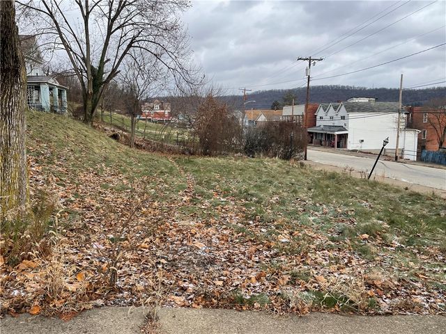 701 Thompson, Donora, PA 15033