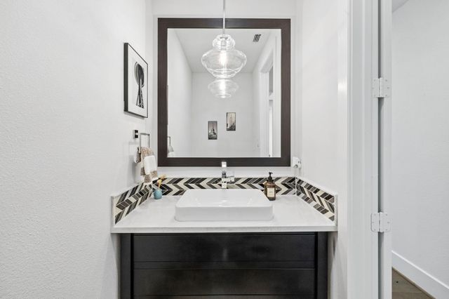 5808 Antelope Well LN, Austin, TX 78738