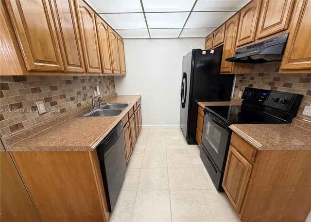 2404 Antigua Cir H1, Coconut Creek, FL 33066