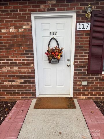 117 24th Street NW, Hickory, NC 28601