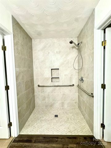 117 24th Street NW, Hickory, NC 28601