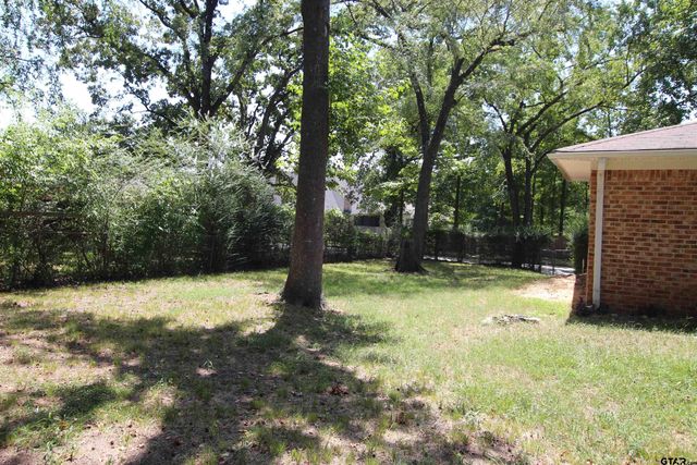 1536 Crockett Dr, Tyler, TX 75701