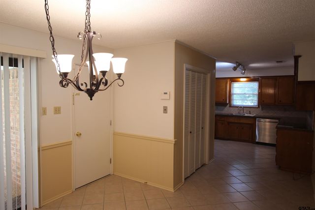 1536 Crockett Dr, Tyler, TX 75701
