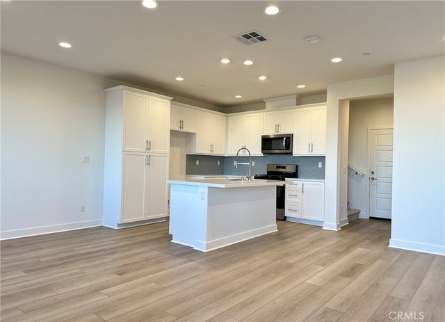 4283 S Hollyhock Paseo, Ontario, CA 91761