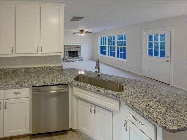 290 Trelawney Drive, Covington, GA 30016