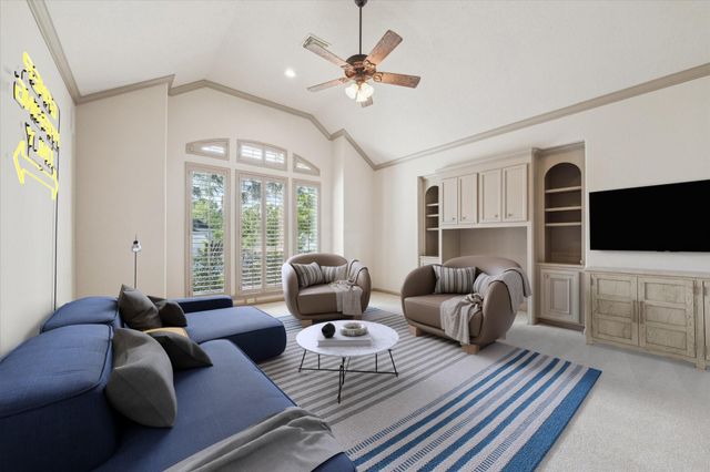 7 Club Oak Court, Kingwood, TX 77339