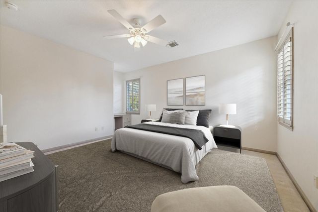 7 Club Oak Court, Kingwood, TX 77339