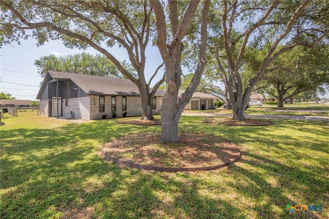 313 Pheasant, Victoria, TX 77905