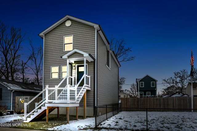 723 Monmouth Parkway, North Middletown, NJ 07748