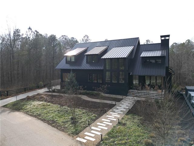 10496 Serenbe Lane, Chattahoochee Hills, GA 30268