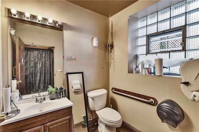 810 Amity St, Homestead, PA 15120