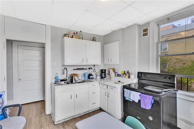 810 Amity St, Homestead, PA 15120