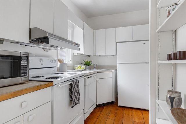 352 Harvard Street 1C, Cambridge, MA 02138