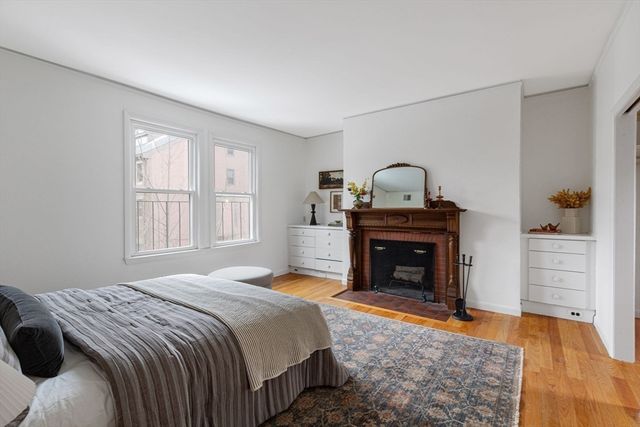 352 Harvard Street 1C, Cambridge, MA 02138