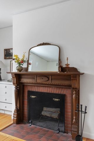 352 Harvard Street 1C, Cambridge, MA 02138