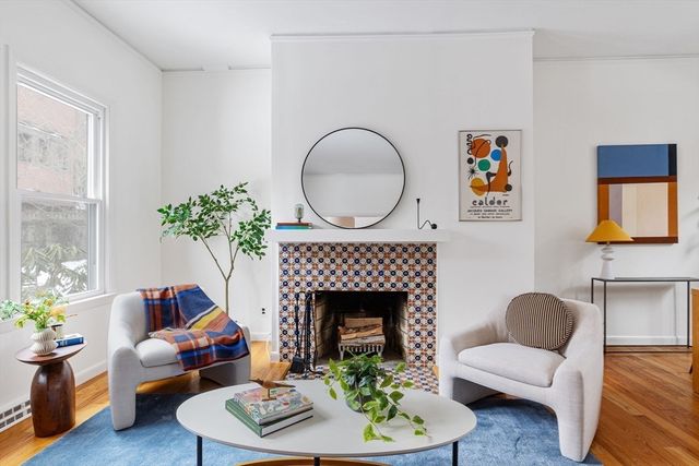 352 Harvard Street 1C, Cambridge, MA 02138