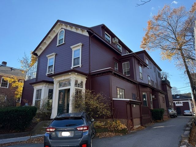 352 Harvard Street 1C, Cambridge, MA 02138