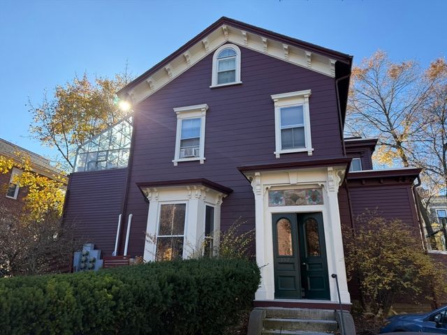 352 Harvard Street 1C, Cambridge, MA 02138