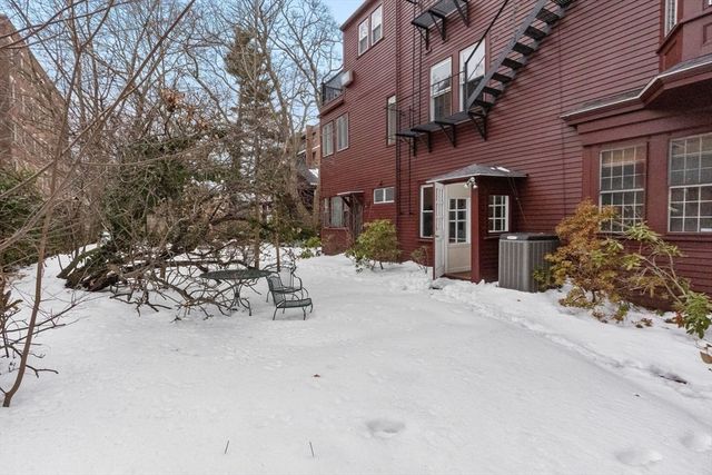 352 Harvard Street 1C, Cambridge, MA 02138